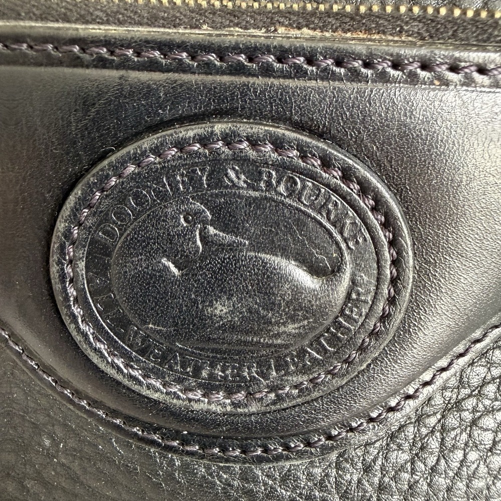 DOONEY & BOURKE CLASSIC MEDIUM SIZE BLACK PEBBLED LEATHER SHOULDER BAG PURSE - Picture 4 of 16